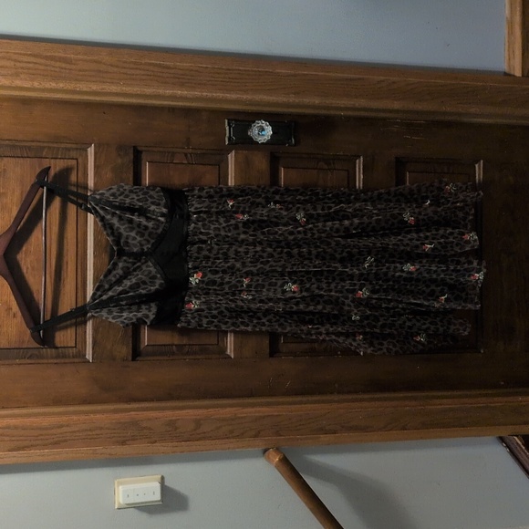 Betsey Johnson X Torrid Black Leopard Embroidered Midi Dress - Picture 3 of 5